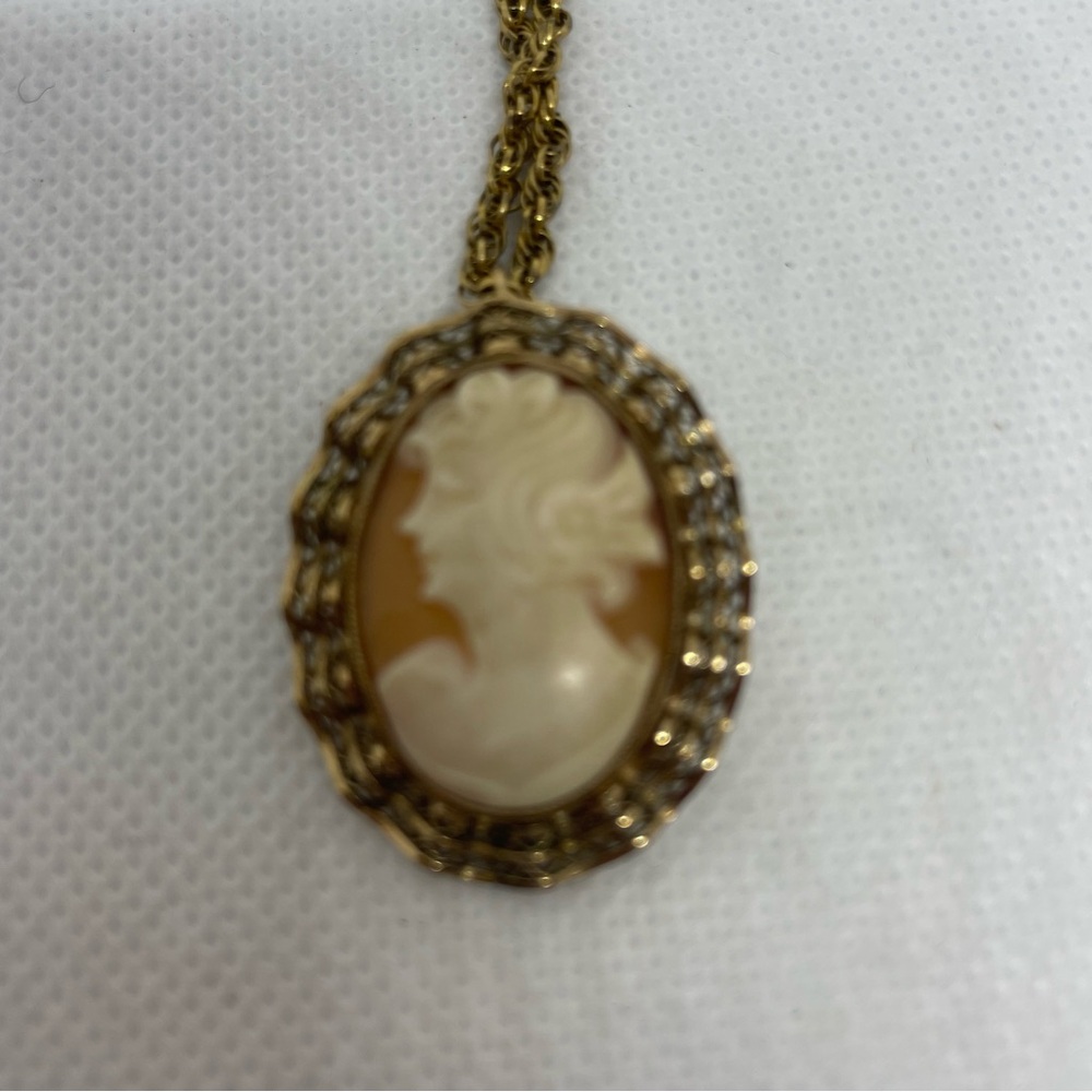 Vintage Bojar Signed Cameo Pendant/Brooch 14K GF Setting - Picture 3 of 7